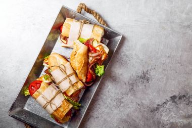 Bahn-mi baget sandviç tarz