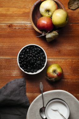 Pasta dolgu malzemeler kase