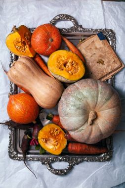 Sonbahar kabaklar rustik kompozisyon