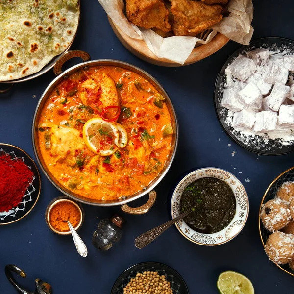 Indian cuisine on diwali holiday — Stock Photo, Image