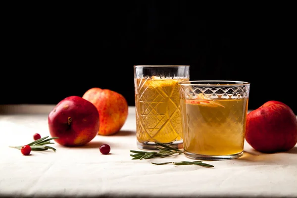 Vasos vintage con sidra de manzana — Foto de Stock