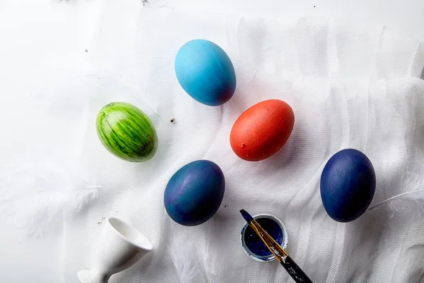 Colección Huevos Coloridos Pintados Textil Blanco Concepto Vacaciones Pascua — Foto de Stock
