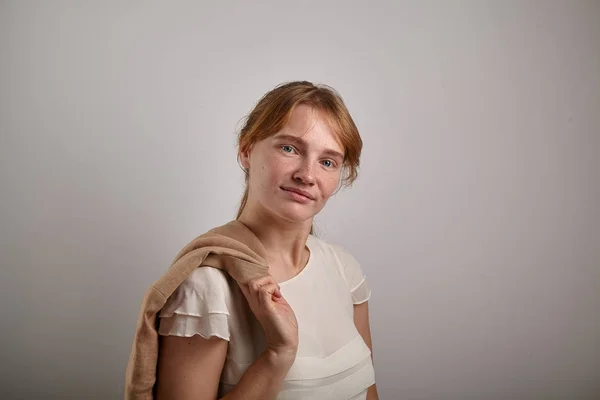 Young Woman Ginger Hair Dressed Casual White Blouse Holding Jacket — Stock Photo, Image