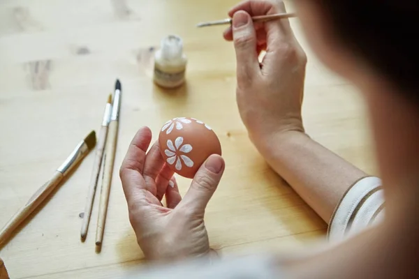 Close Female Hands Painting Eggs Various White Floral Patterns Easter — Stock Photo, Image