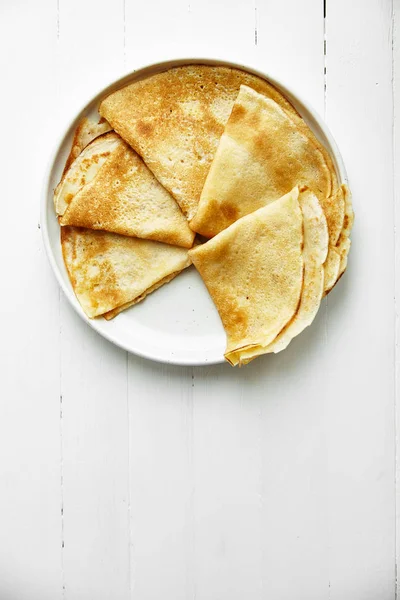 Pannkakor Vit Platta Träbord — Stockfoto