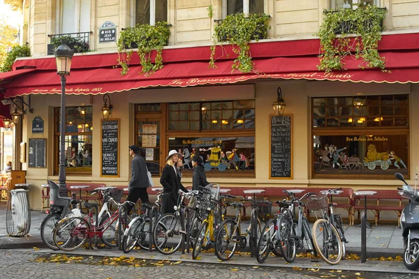 Paříž Francie Listopadu 2019 Exteriér Francouzské Kavárny Ulice — Stock fotografie