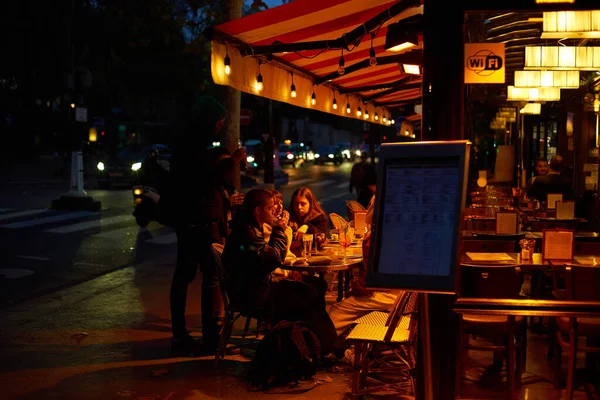 Париж Франция Ноября 2019 Года Терраса Французского Ресторана Ночное Время — стоковое фото