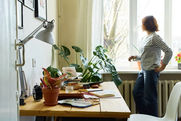 Künstler Der Von Hause Zeichnet Und Zweifel Hat Fragen Der — Stockfoto