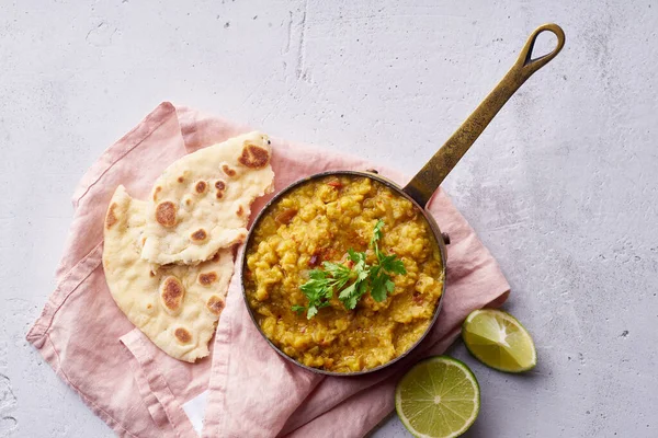 Indian Red Lentil Curry Soup Dal Rice Naan Concrete Background — Stock Photo, Image