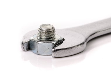 Endüstriyel çelik donanım üzerinde beyaz