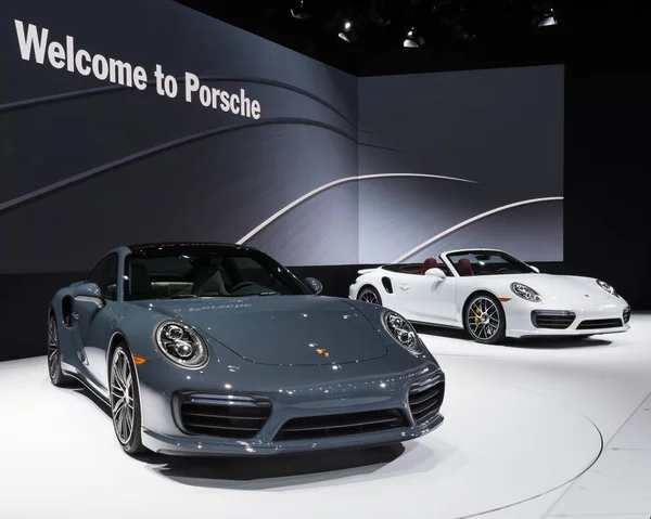 Porsche 911 Turbo und Turbo — Stockfoto