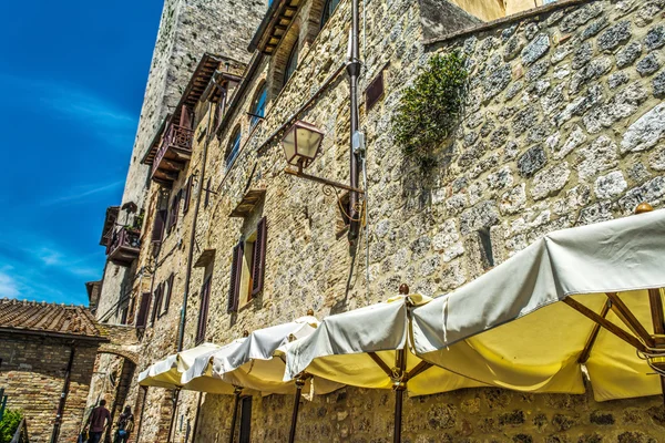Antiguo edificio en San Gimignano — Foto de Stock