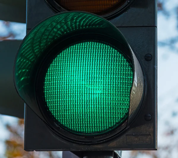 Groene verkeerslicht close-up — Stockfoto