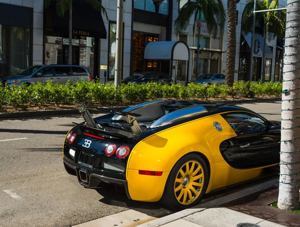 Bugatti Veyron en Rodeo Drive, Beverly Hills —  Fotos de Stock