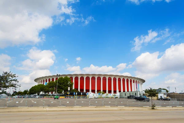 Clouds over Great Western Forum in Inglewood — Stock Photo, Image