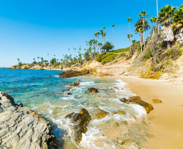 Laguna Beach kustlijn — Stockfoto