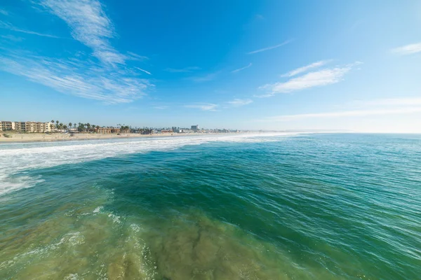 A Pacific Beach, türkizkék víz — Stock Fotó