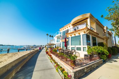 Güzel Balboa Island denize sıfır evler