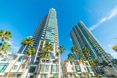 Downtown San Diego içinde gökdelenler