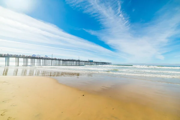 Ciel bleu sur la plage de Pismo — Photo