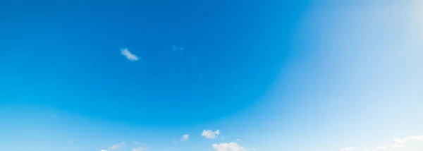 Blue sky with small clouds — Stock Photo, Image