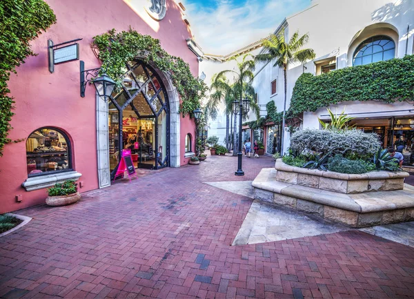 Pequena praça em Santa Barbara — Fotografia de Stock