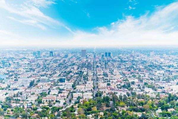 Los Angeles sotto un cielo blu — Foto Stock