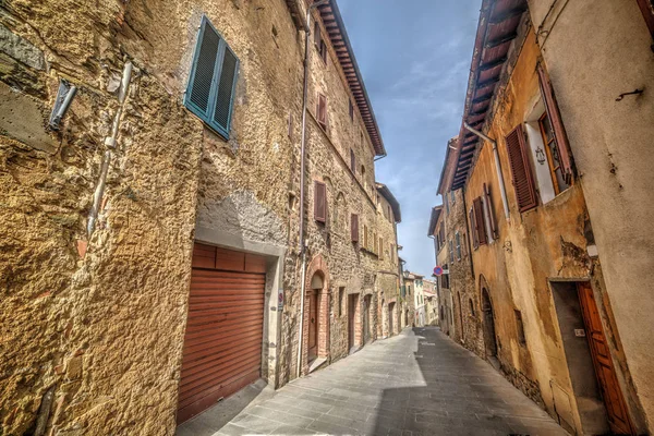 Old street w mieście Montepulciano — Zdjęcie stockowe