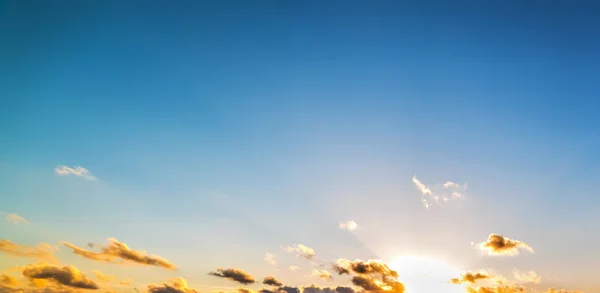 Nuages au crépuscule — Photo