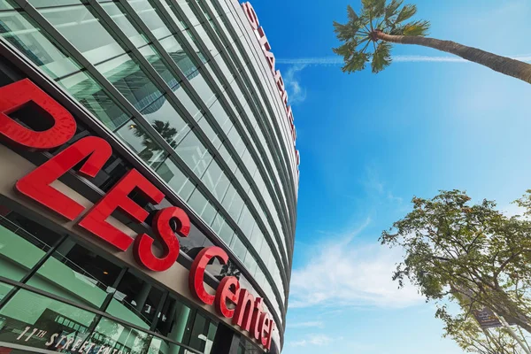 Staples Center arena in downtown Los Angeles — Stock Photo, Image