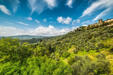 Montecatini bulutlar altında
