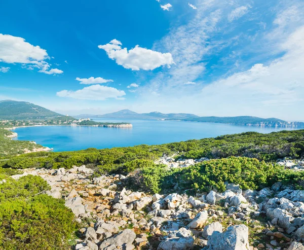 Moln över Capo Caccia bay — Stockfoto