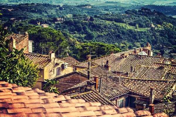 Alte Dächer in der Toskana — Stockfoto