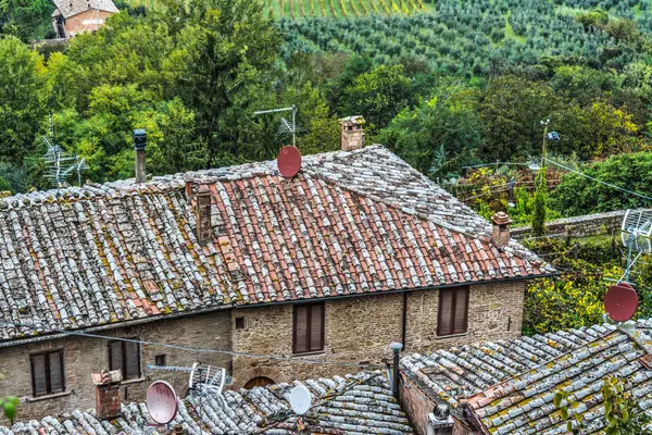 Alte Dächer in der Toskana — Stockfoto