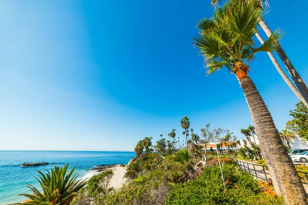 Ciel bleu sur la plage de Laguna — Photo