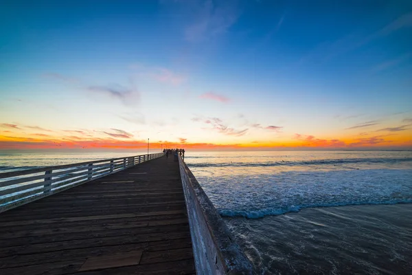 Pacific Beach iskelede günbatımı — Stok fotoğraf
