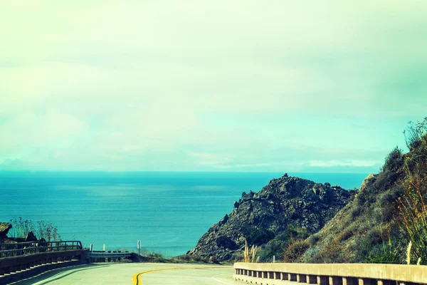 Estrada da costa do Pacífico em tom vintage — Fotografia de Stock