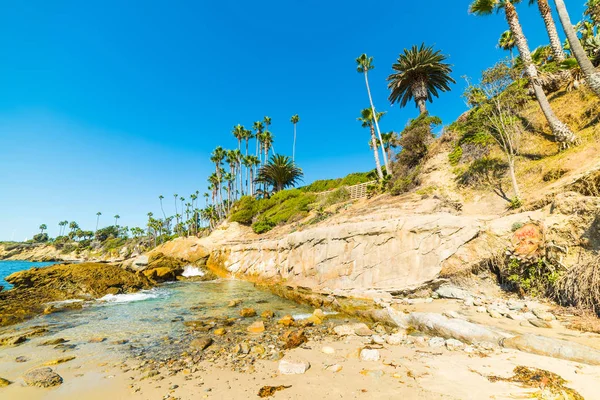 Vallende stenen in Laguna Beach — Stockfoto