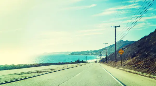 Malibu Küste an einem klaren Tag — Stockfoto