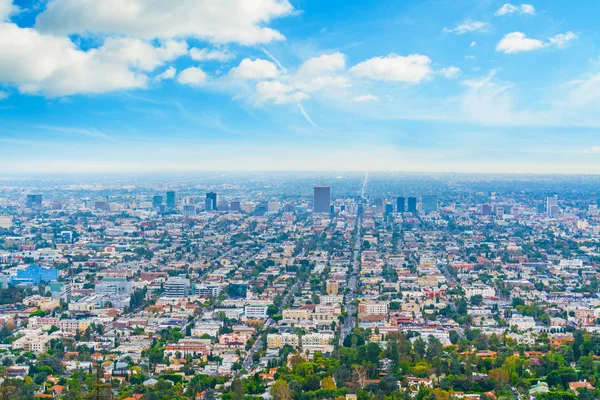 Кучевые облака над Лос-Анджелесом — стоковое фото