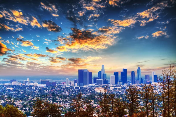 Wolken boven L.A. bij zonsondergang — Stockfoto