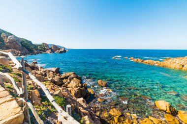 Costa Paradiso turkuaz denizde