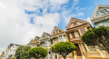 Dünya ünlü boyalı bayanlar