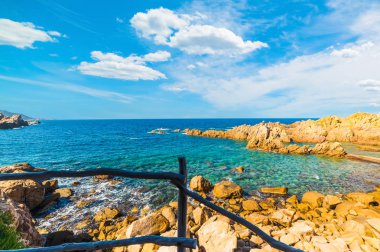 costa paradiso üzerinde bulutlar