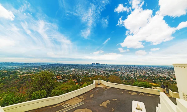 Los Angeles cityscape seen from griffith park — Stock Photo, Image