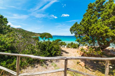 Capo Coda Cavallo içinde ahşap küpeşte