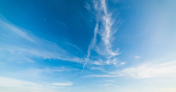 Nubes de cirros en Cerdeña — Foto de Stock