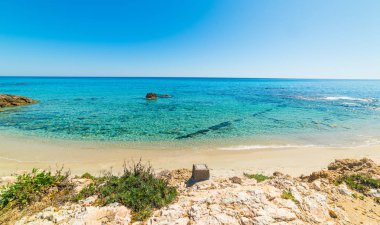Turkuaz su Santa Giusta Beach