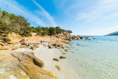 Güzel Cala Pira kayalarda