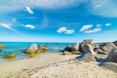 Bulutlar Musculedda beach üzerinde